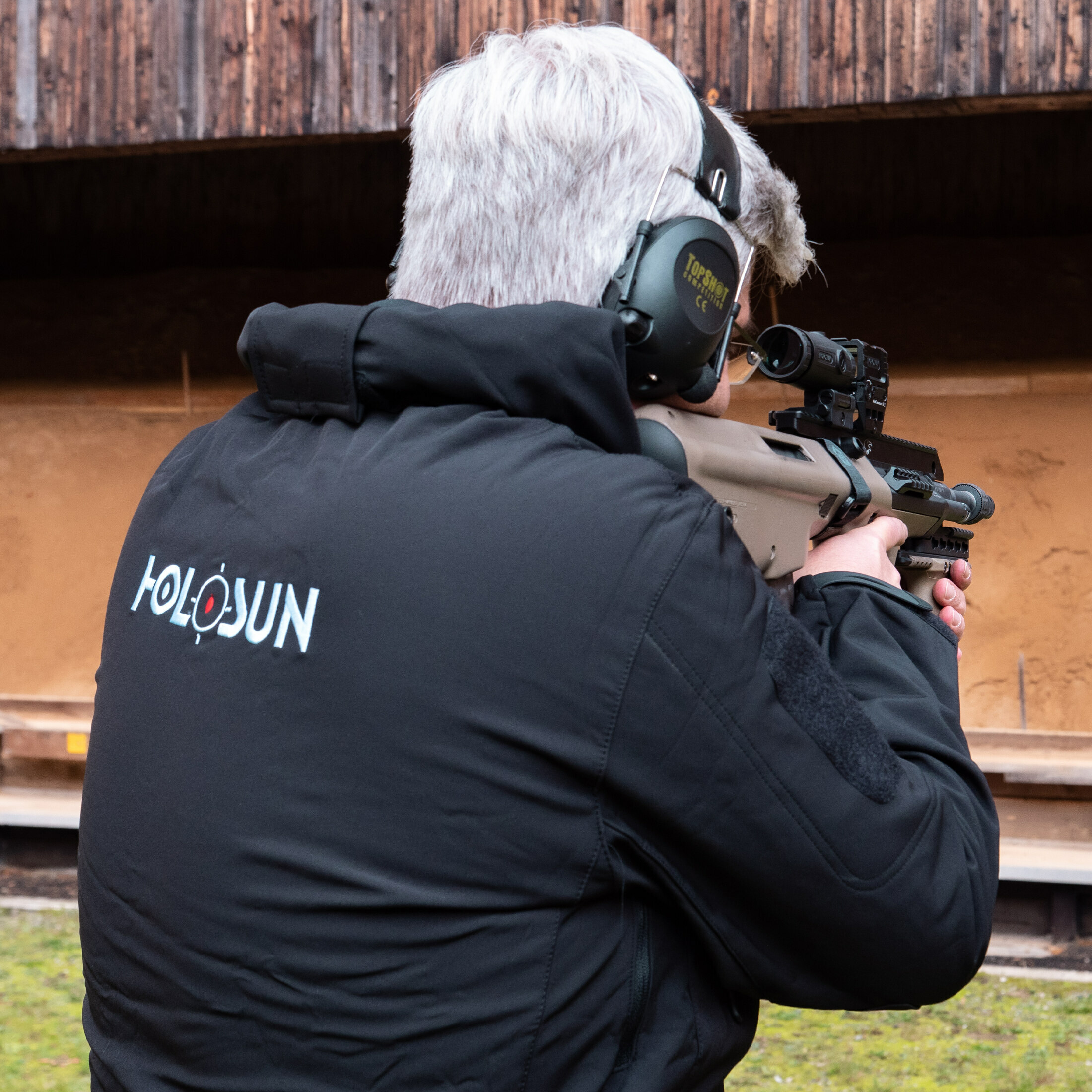 Leichte Softshell-Jacke Tactical mit Stick des HOLOSUN Logos